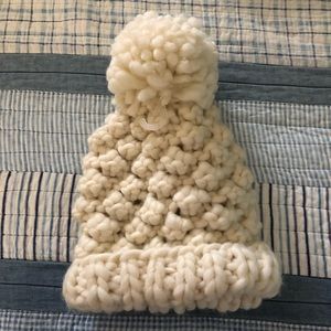 NWT chunky knit beanie hat white cream Abercrombie